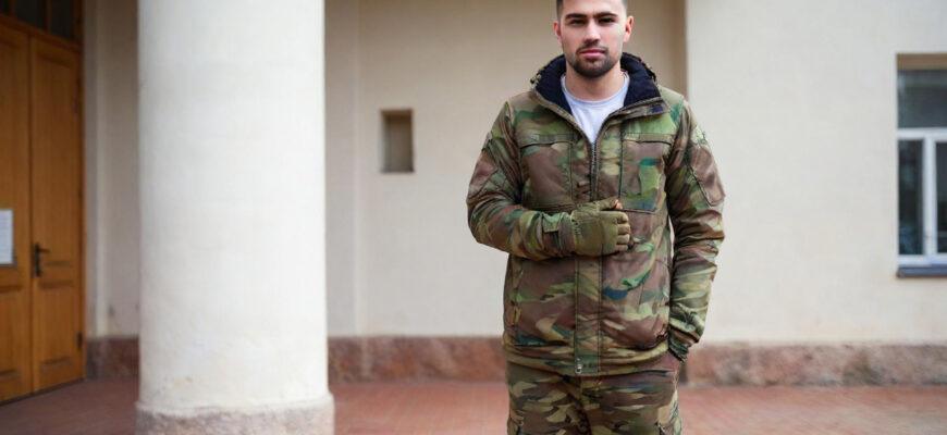 Призывник у военкомата в Казахстане – символ неявки и последствий уклонения от армии